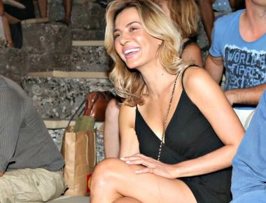 Η Δήμητρα Ματσούκα κάνει την ... πάπια και ρίχνει το διαδίκτυο! (βίντεο)